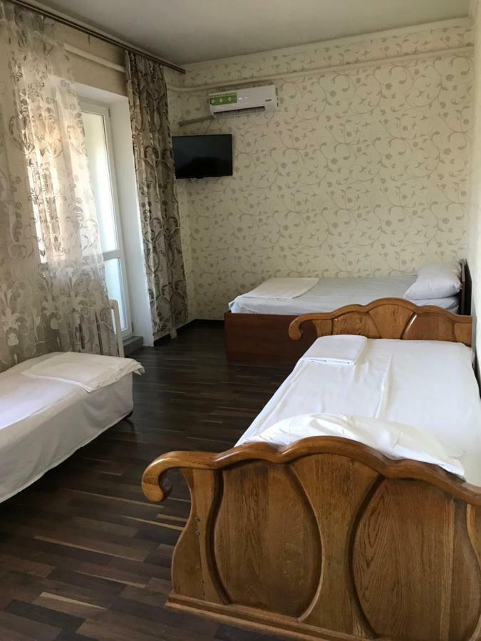 Гостевой Дом Дина Odessa Buitenkant foto